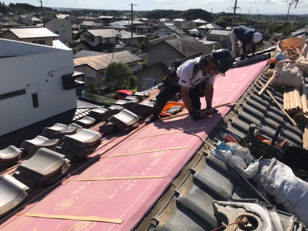 静岡県掛川市　上屋根雨漏り　瓦撤去→復旧　ルーフィング張り替え工事