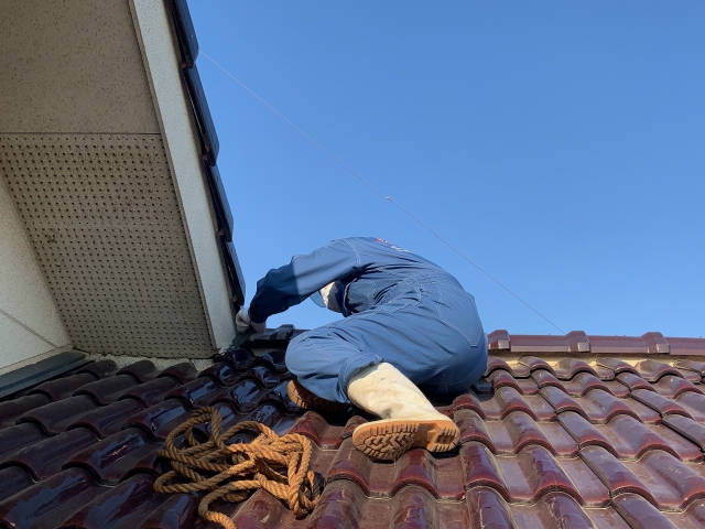 屋根修理　雨樋修理　どこに頼む？