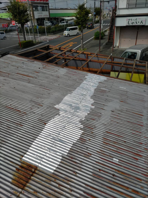 焼津市H様トタン雨漏り修理_施工中3