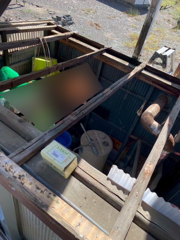 吉田町_T様_倉庫屋根葺き替え施工中