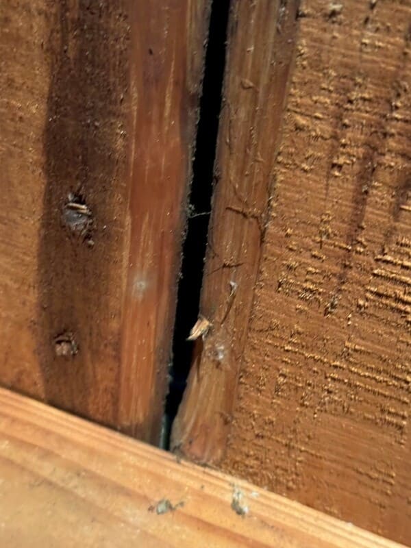 静岡県焼津市_雨漏り修理_施工前