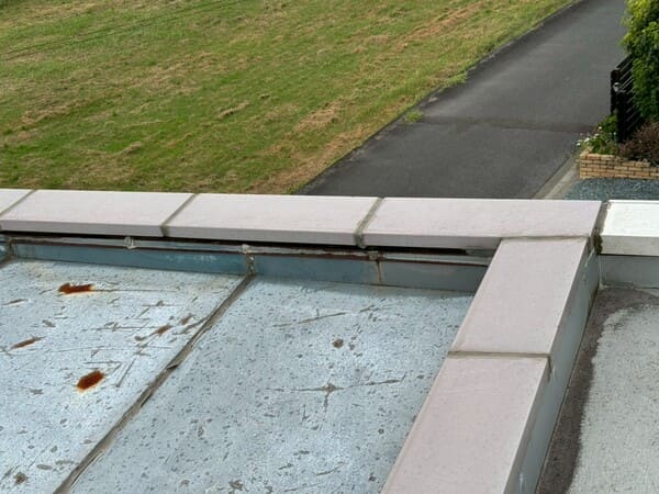 静岡県藤枝市_雨漏り修理_施工前_屋根_歪み